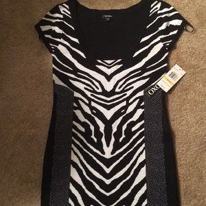 Women’s Junior XOXO Black/White Zebra Print M